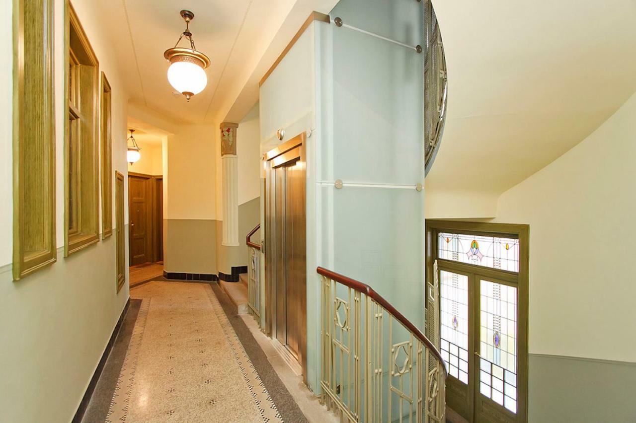 פראג Spacious Elegance In The Heart Of Old Town מראה חיצוני תמונה